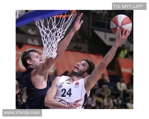 马尔科-查卡莱维奇携手队友创造三分纪录——篮球场上的传奇之夜 马尔科-查卡莱维奇携手队友创造三分纪录——篮球场上的传奇之夜